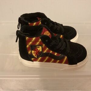 Off the wall Vans Harry Potter hightop shoes size 5